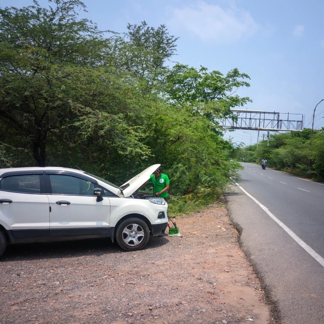 Fast & Hassle-Free Roadside Emergency Services